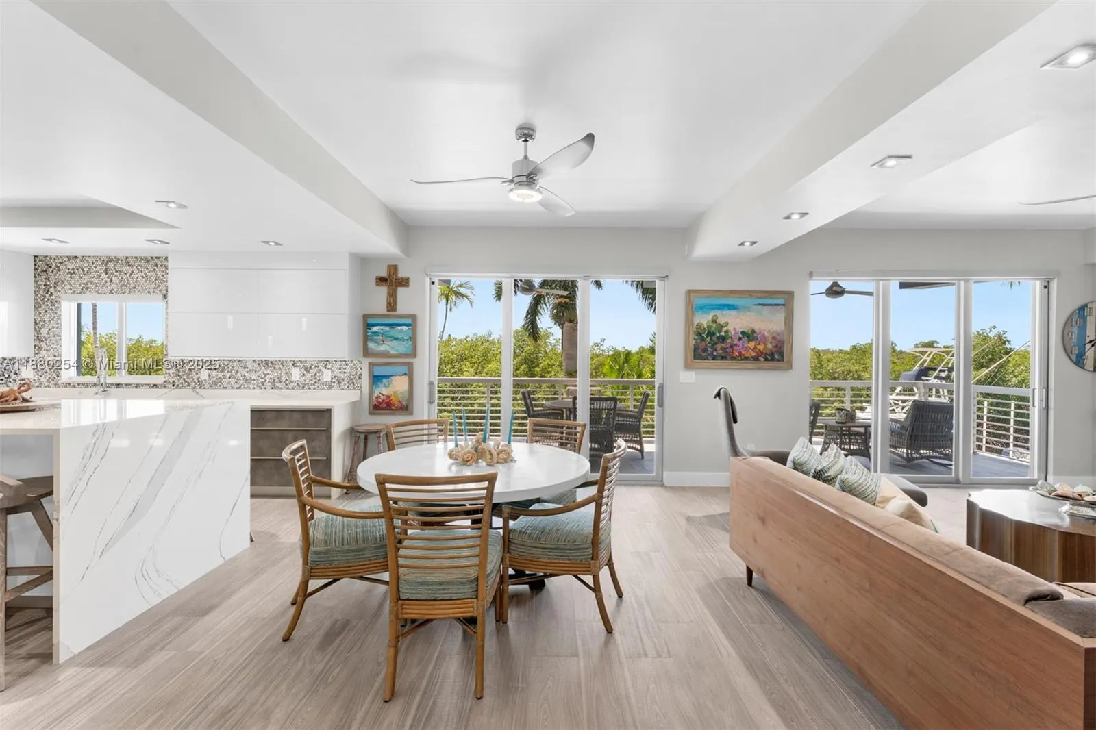 172 Venetian Dr