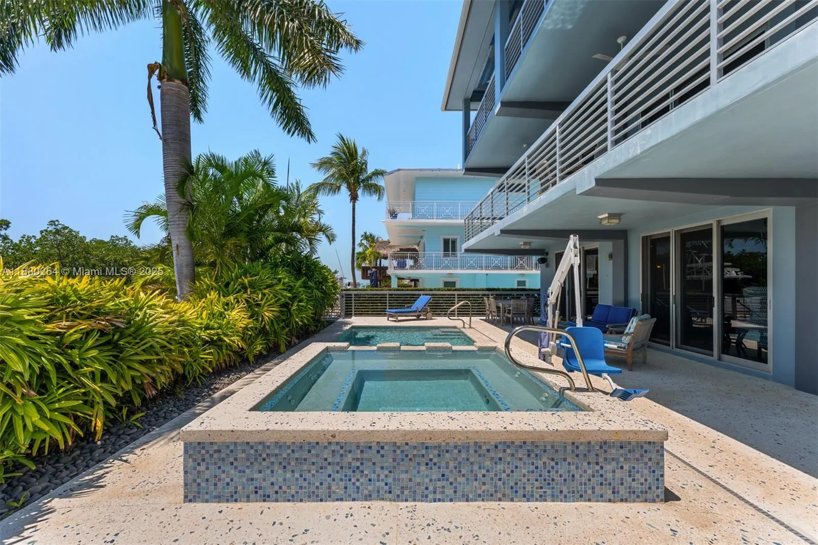 172 Venetian Dr