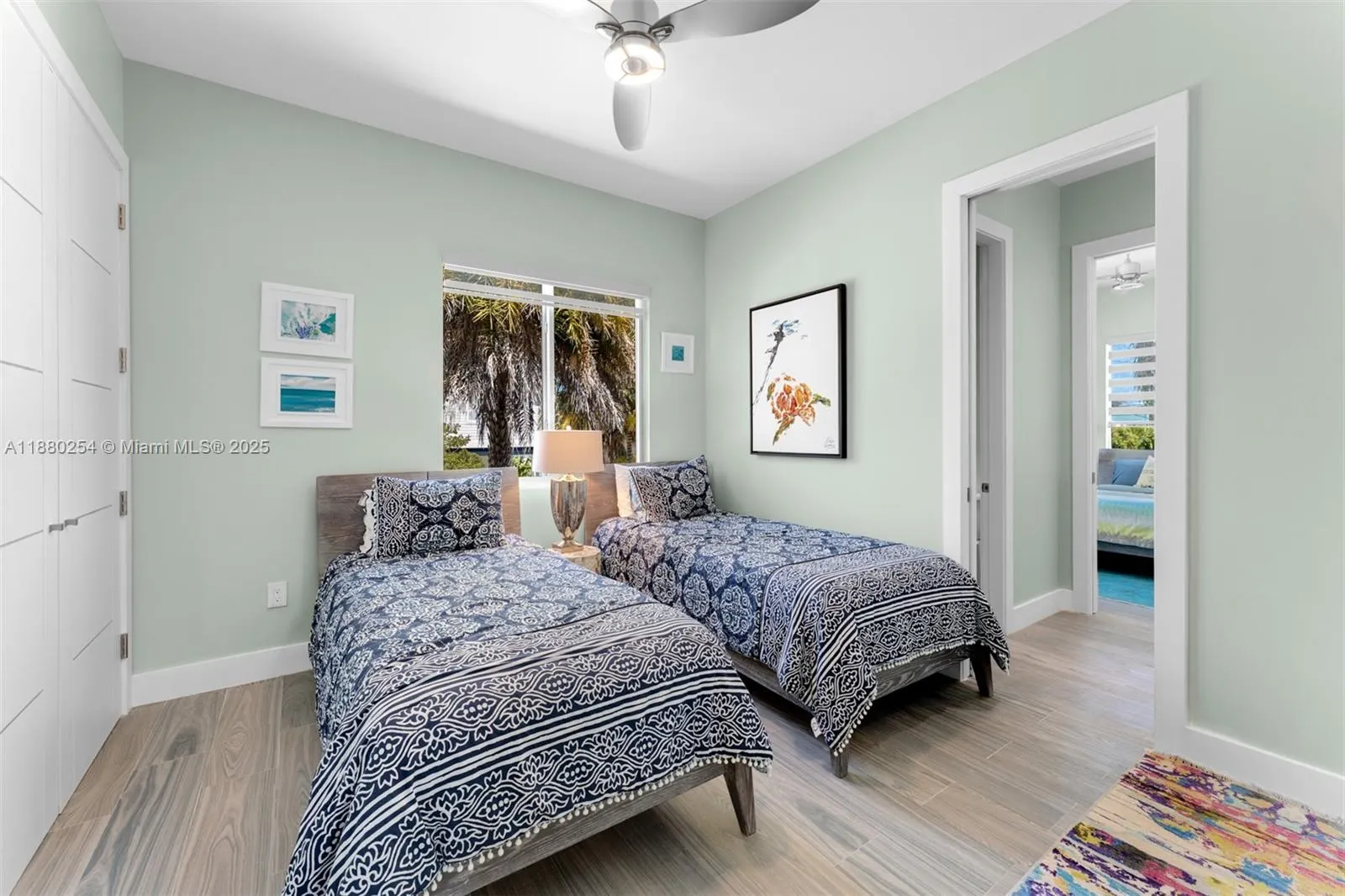 172 Venetian Dr