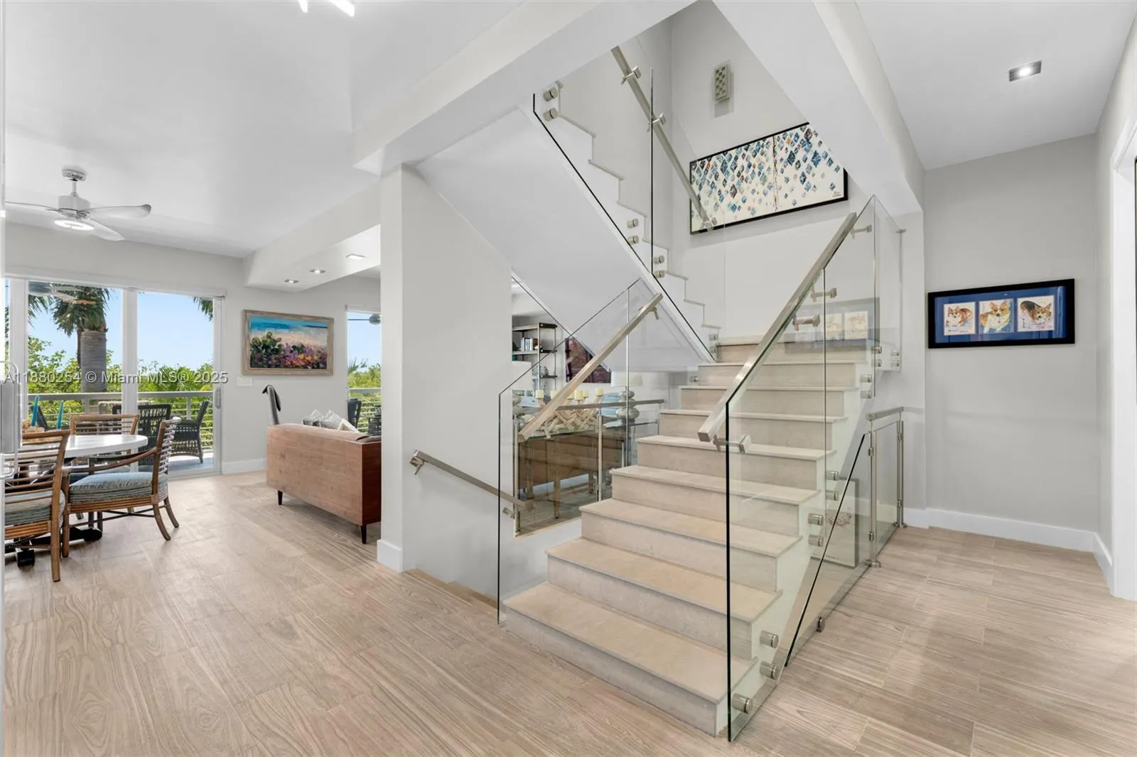 172 Venetian Dr
