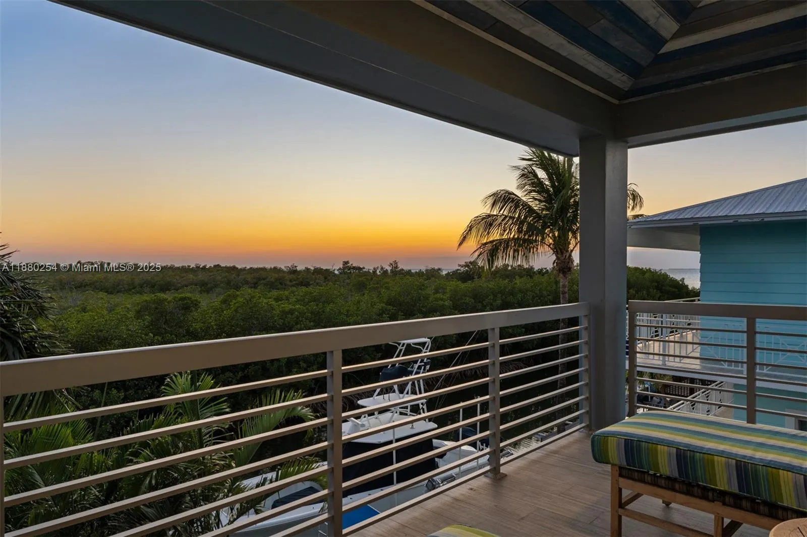 172 Venetian Dr