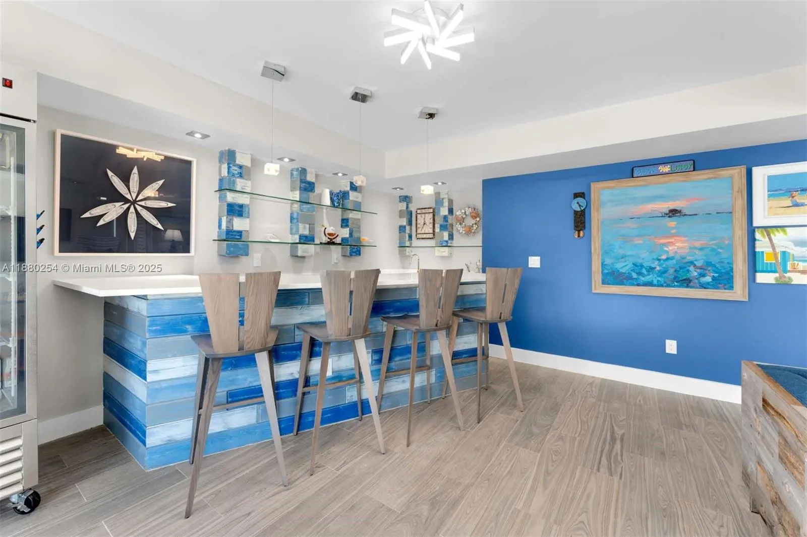172 Venetian Dr