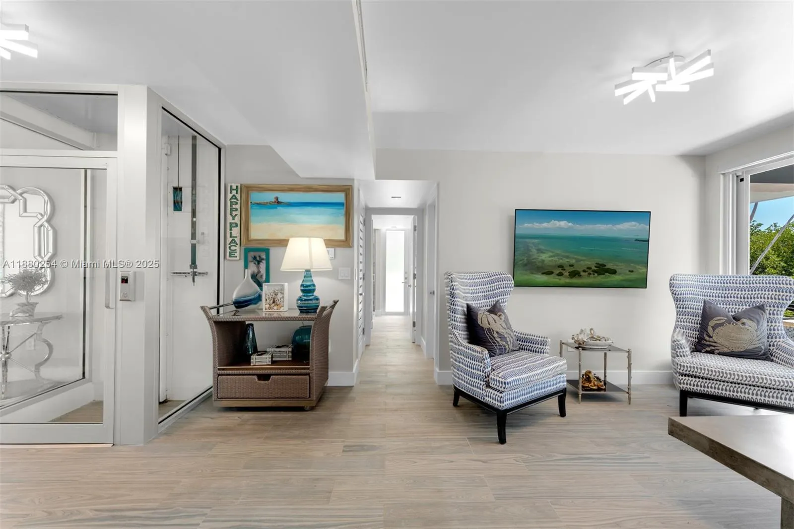 172 Venetian Dr