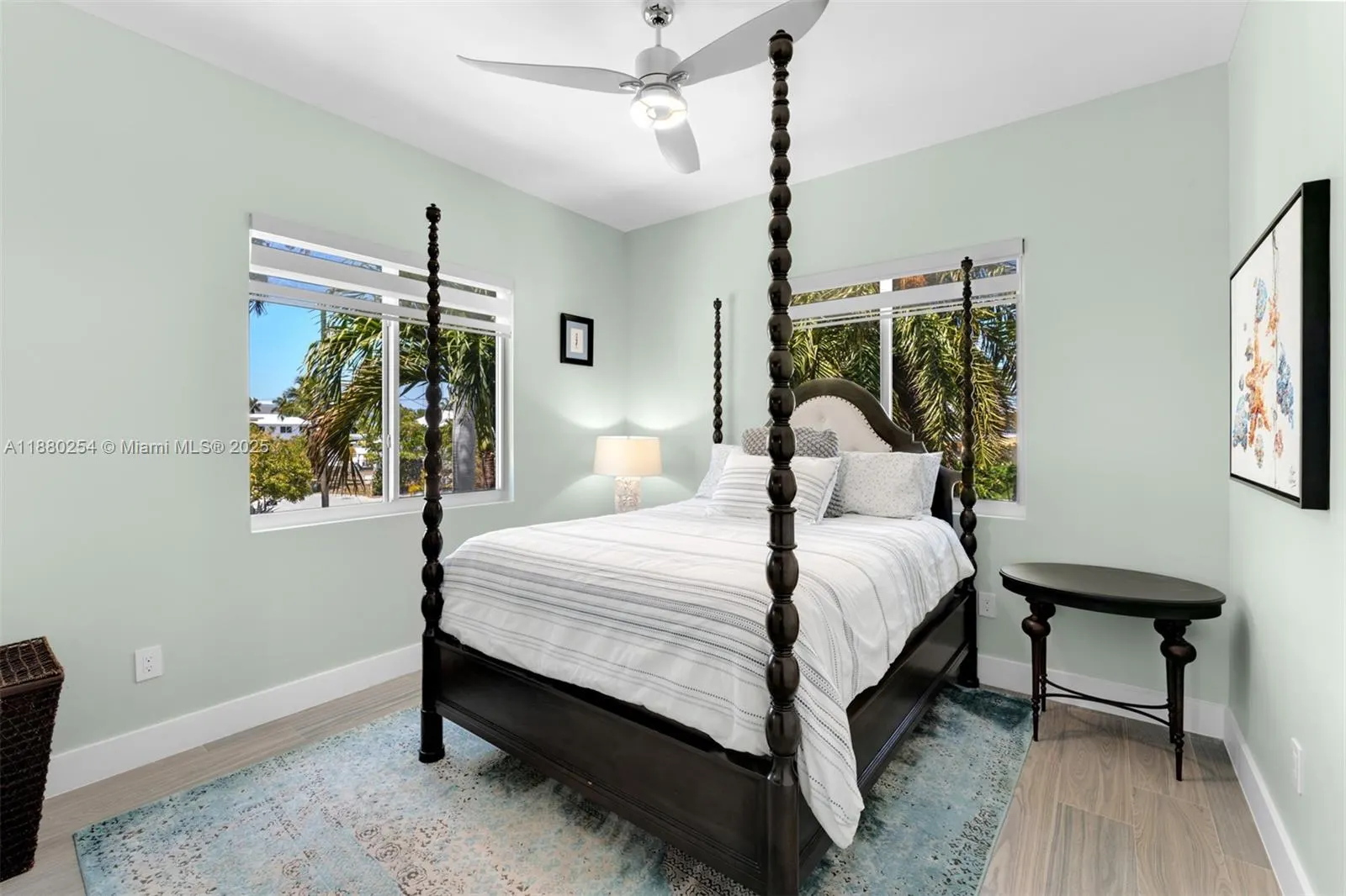 172 Venetian Dr
