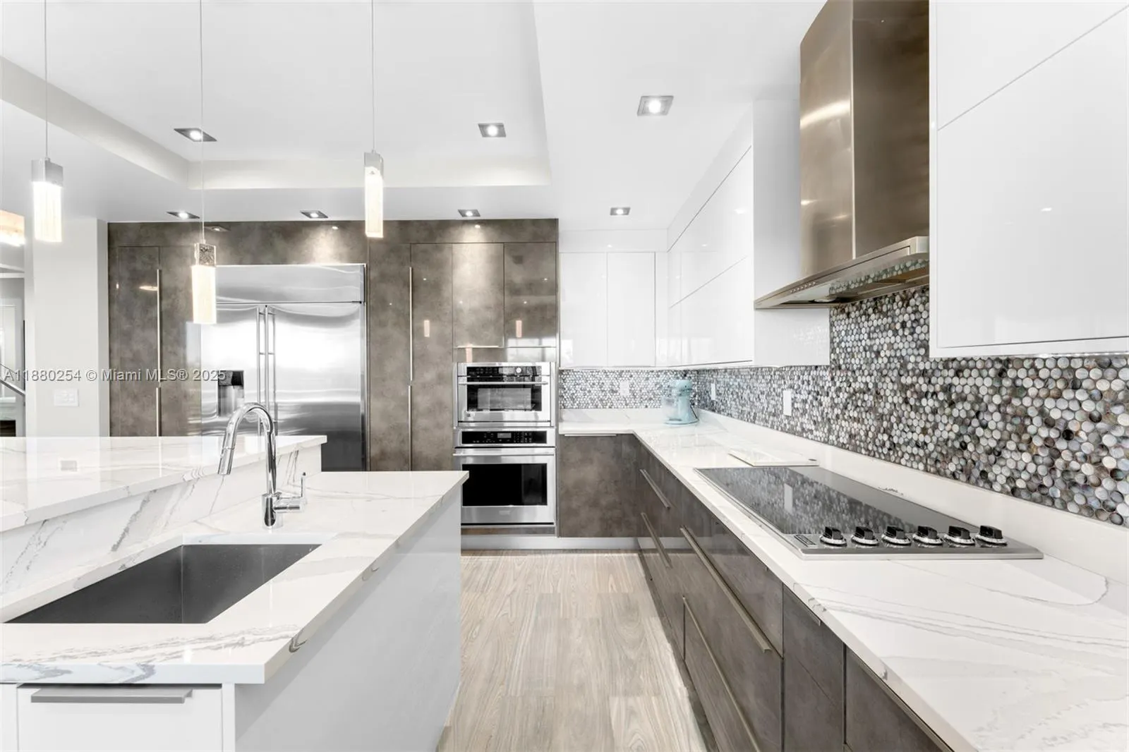 172 Venetian Dr