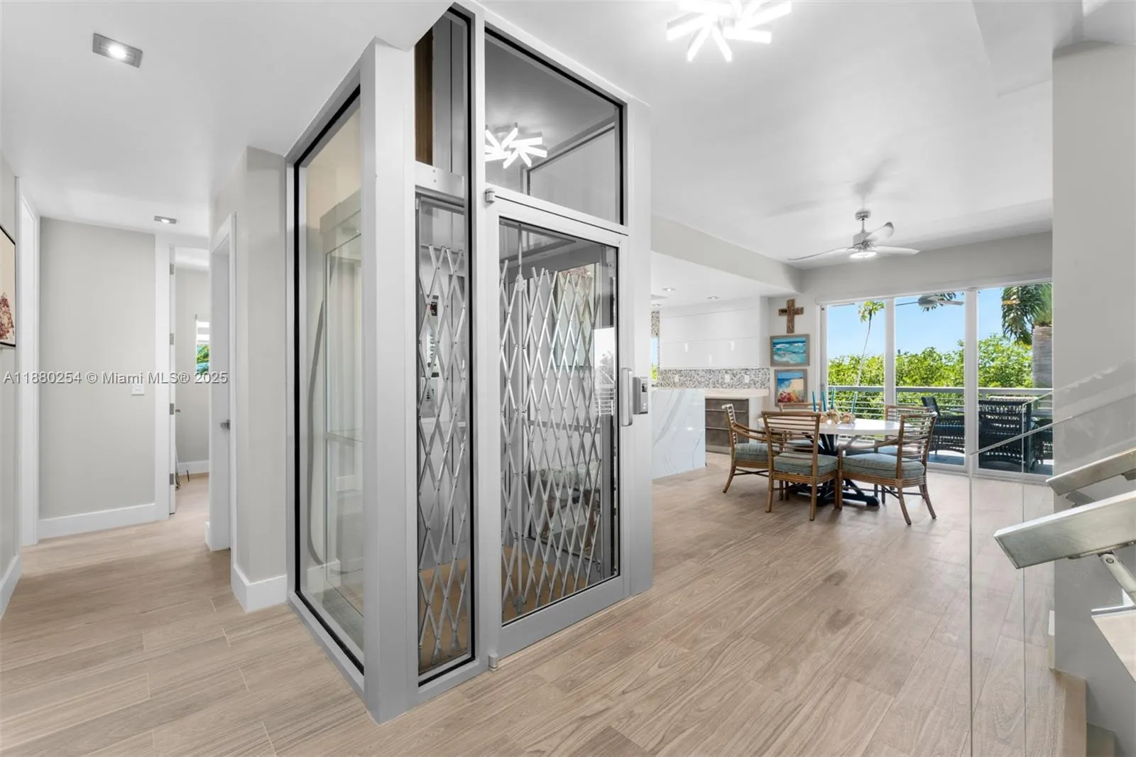 172 Venetian Dr