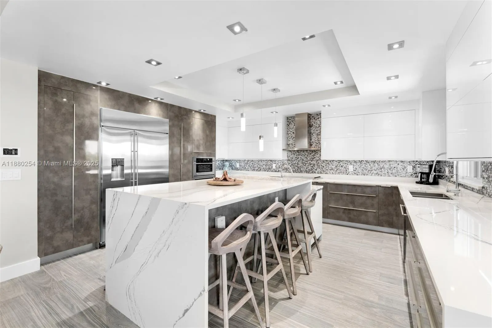 172 Venetian Dr