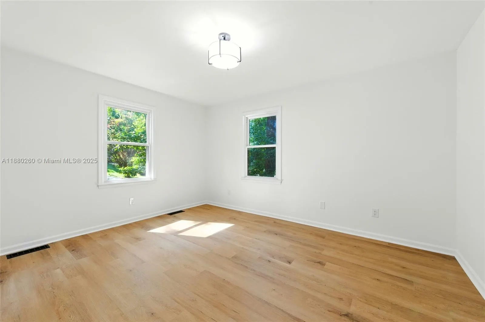 902 Vickie drive
