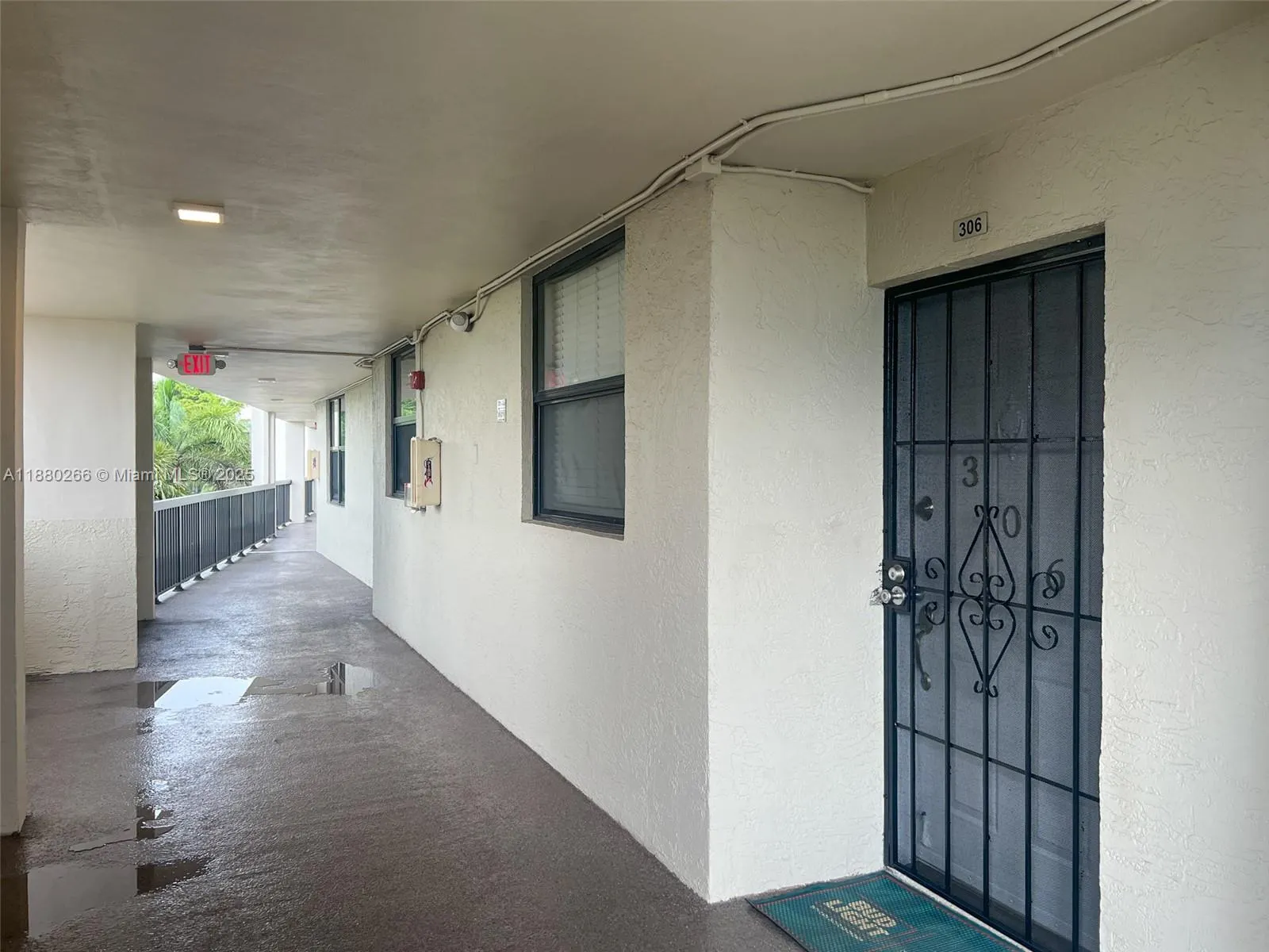 115 Lake Emerald Dr, #306