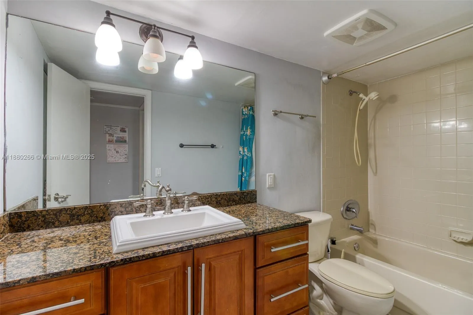 115 Lake Emerald Dr, #306