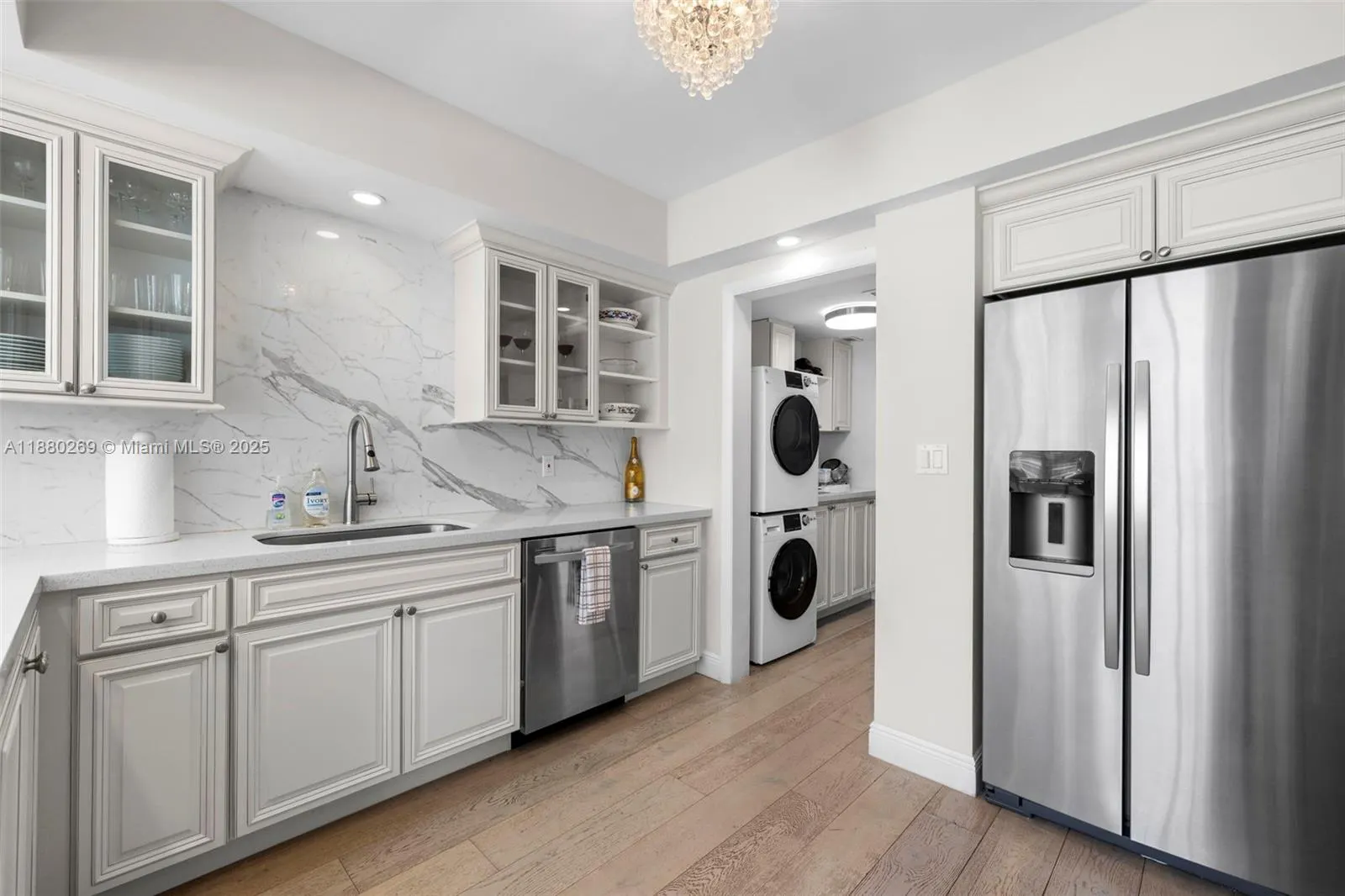 5660 Collins Ave, #2B