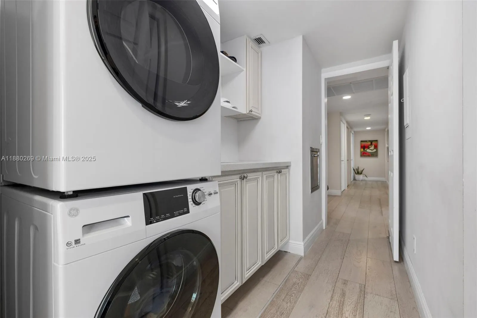 5660 Collins Ave, #2B