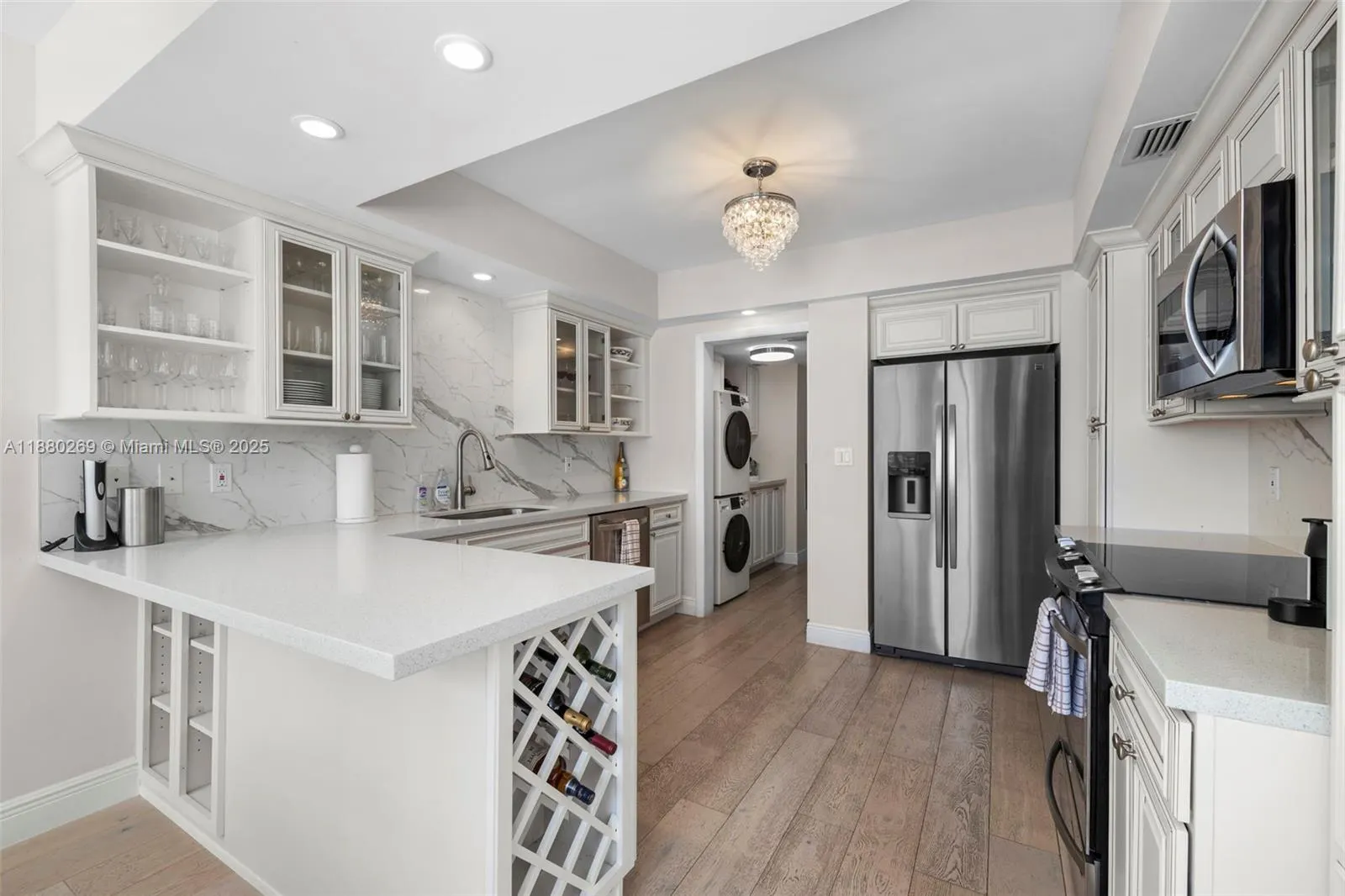 5660 Collins Ave, #2B
