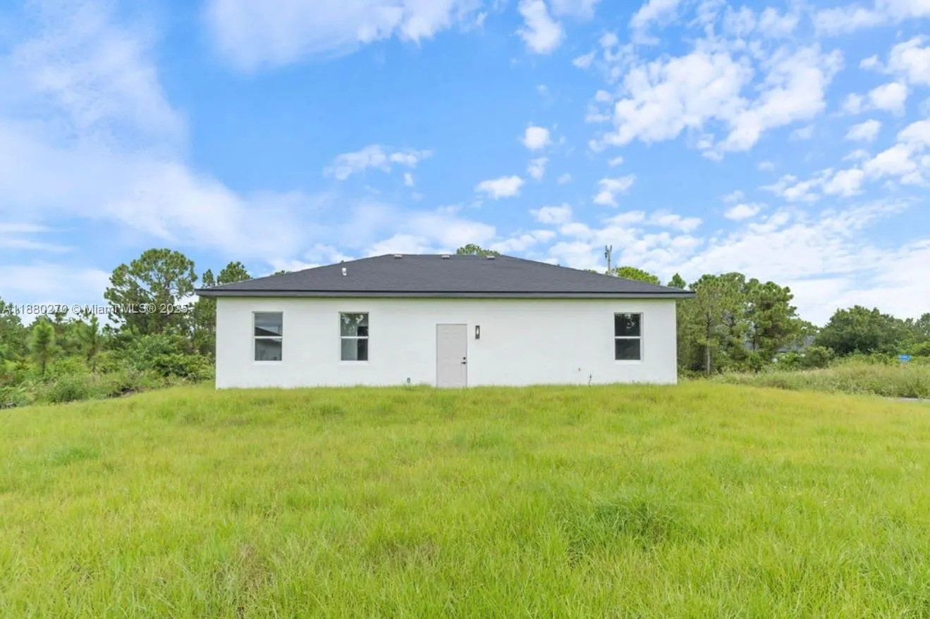 710 Peacock Ave