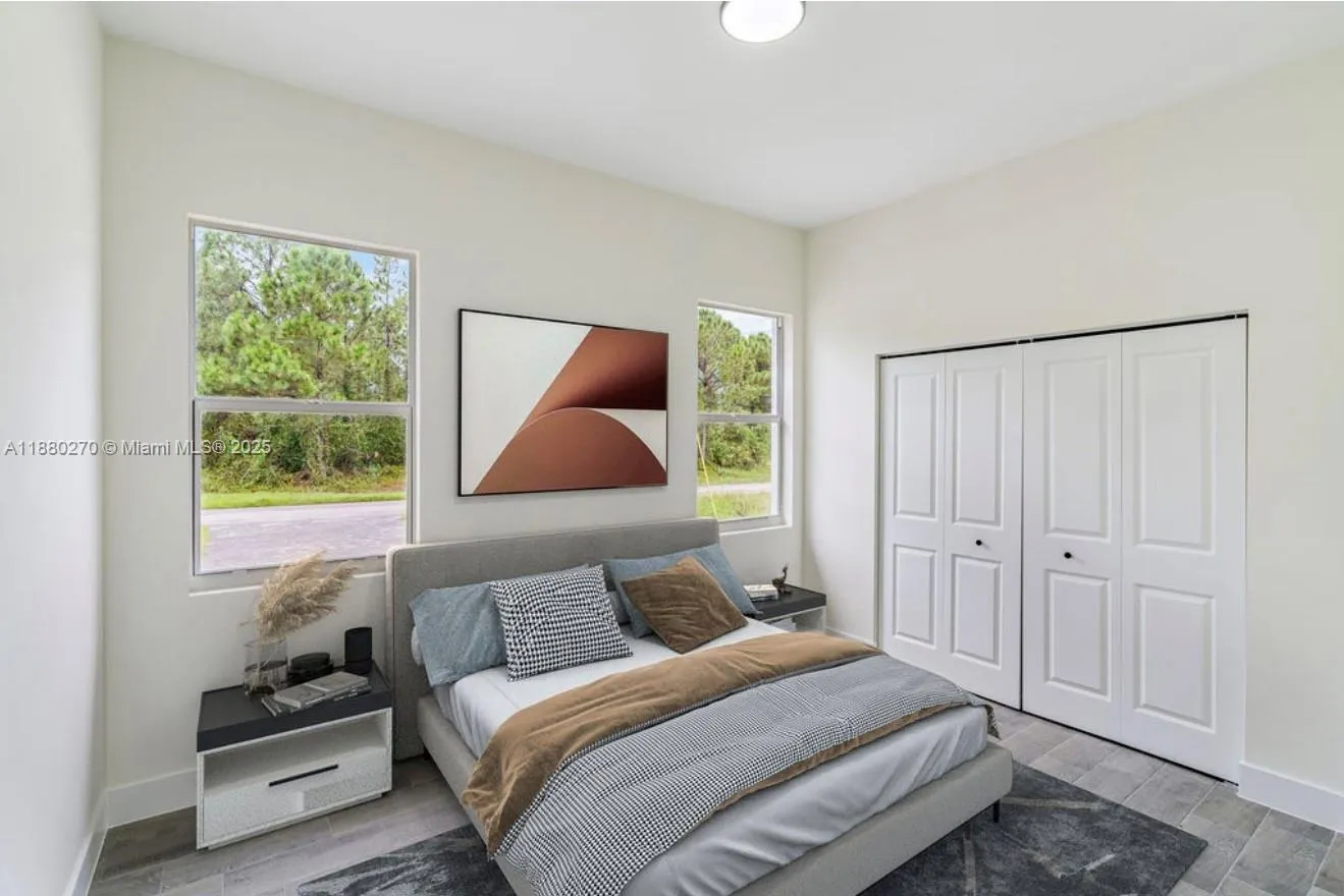 710 Peacock Ave