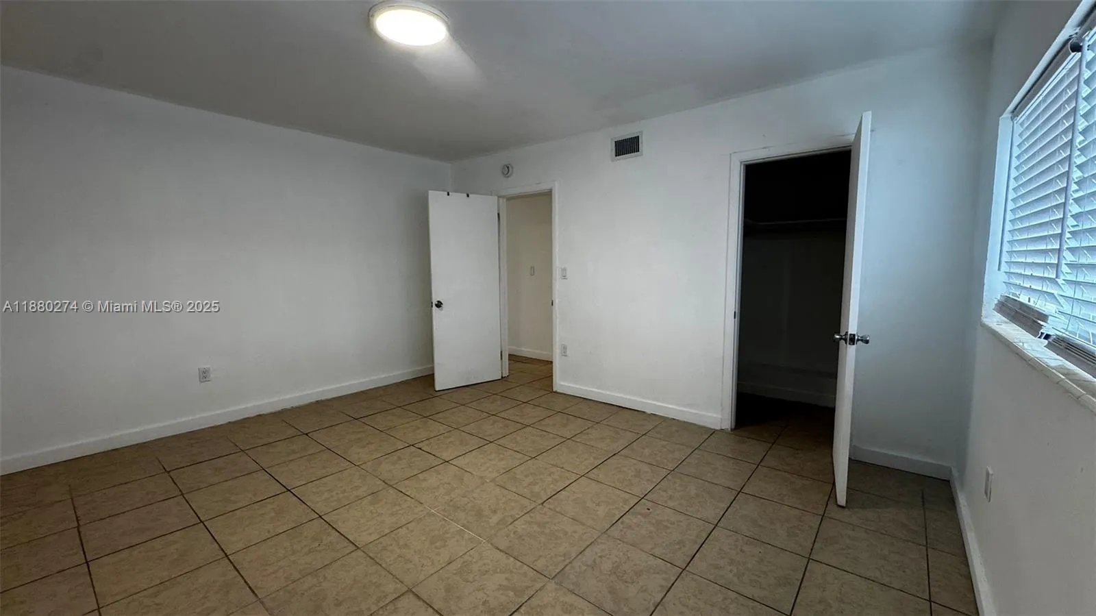 1225 Marseille Dr, #26