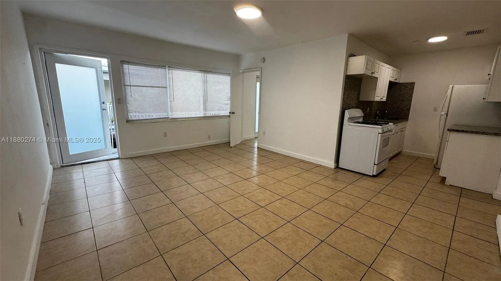 1225 Marseille Dr, #26