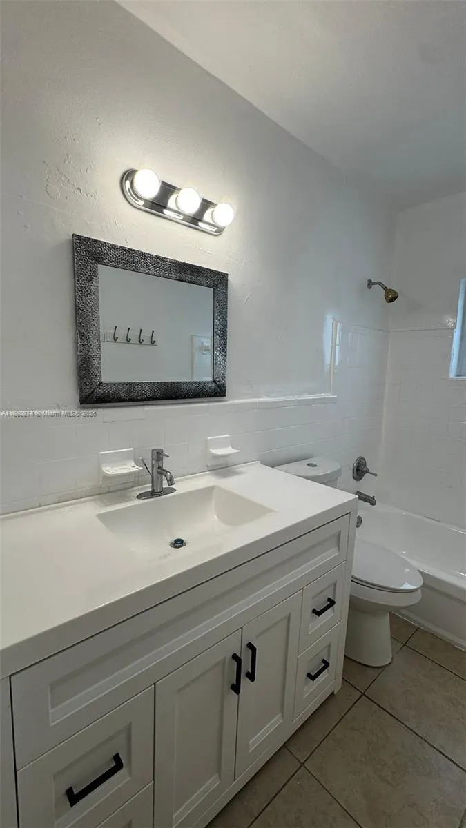 1225 Marseille Dr, #26