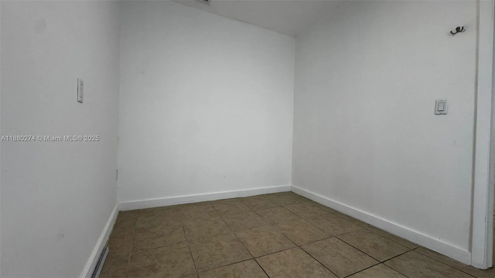 1225 Marseille Dr, #26