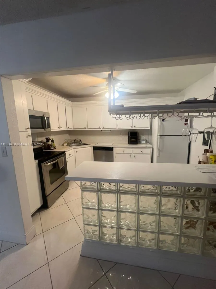 2750 NE 183rd St, #1612