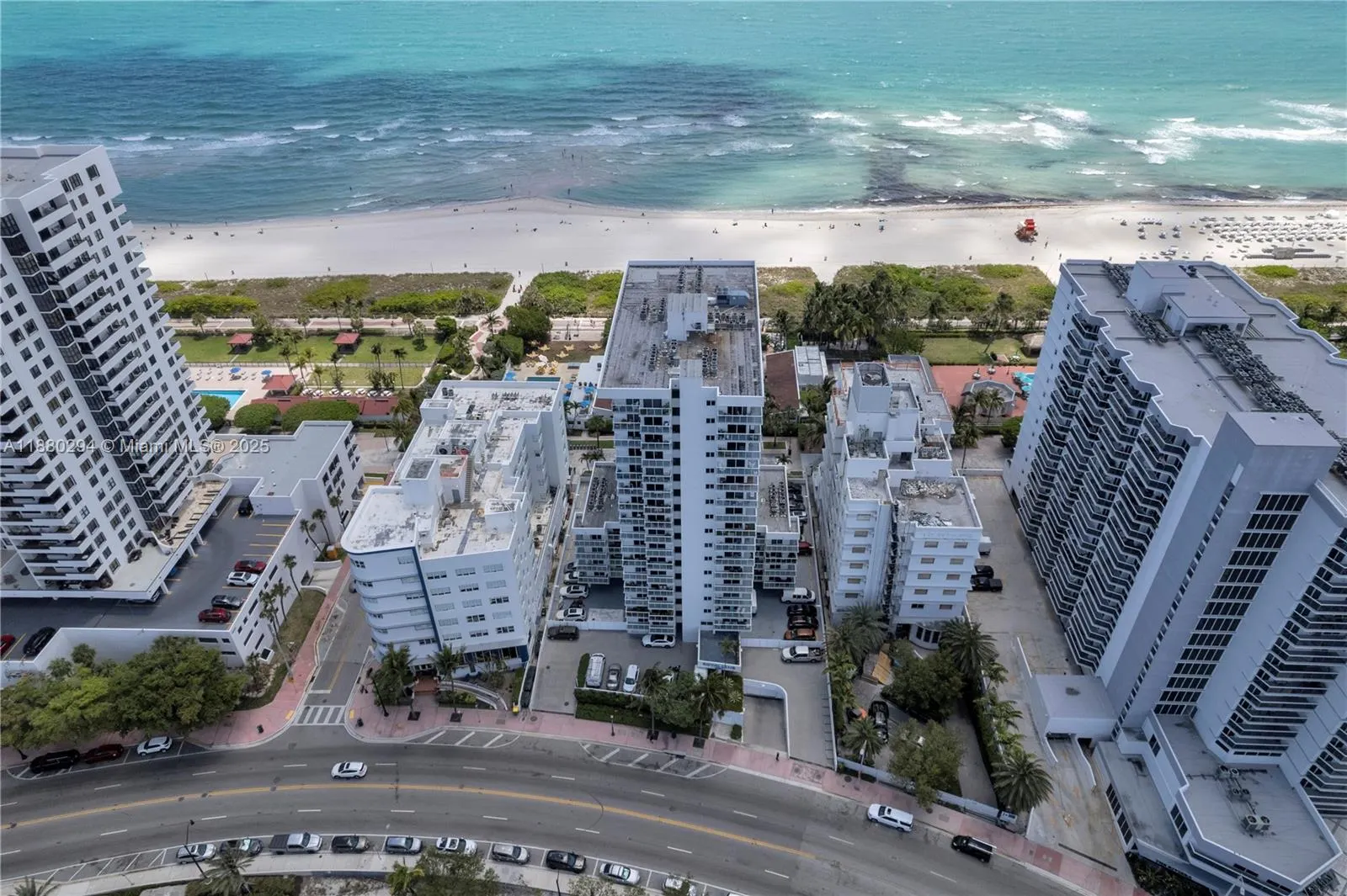 2457 Collins Ave, #201