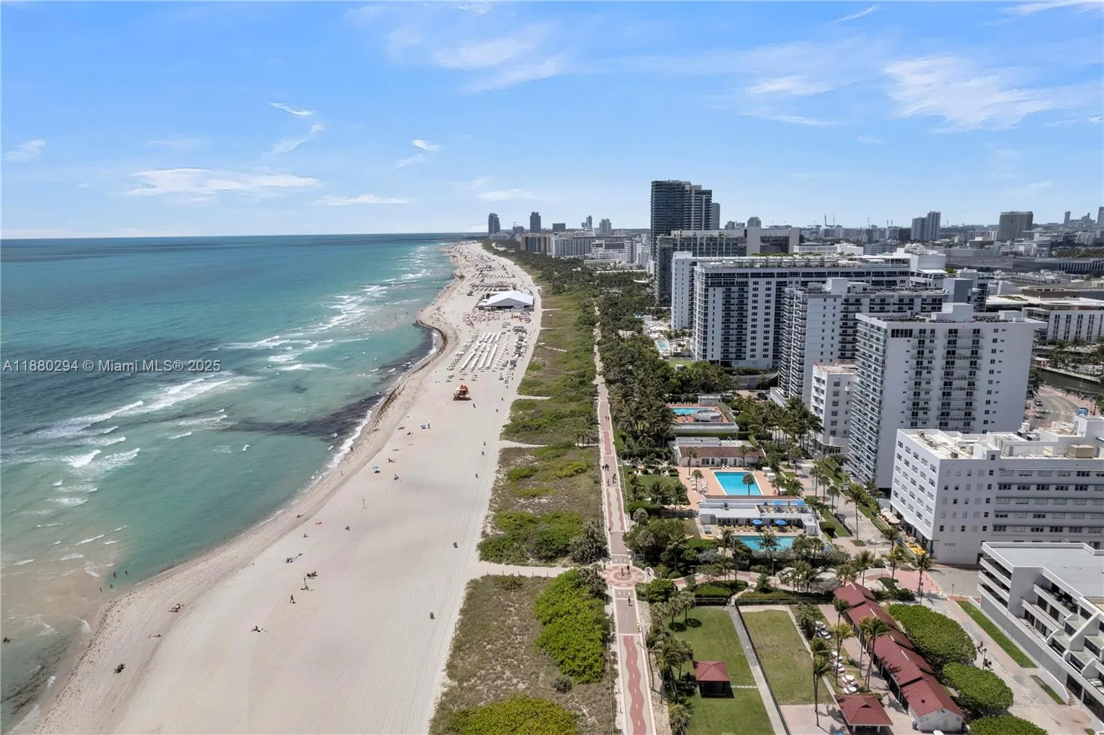2457 Collins Ave, #201