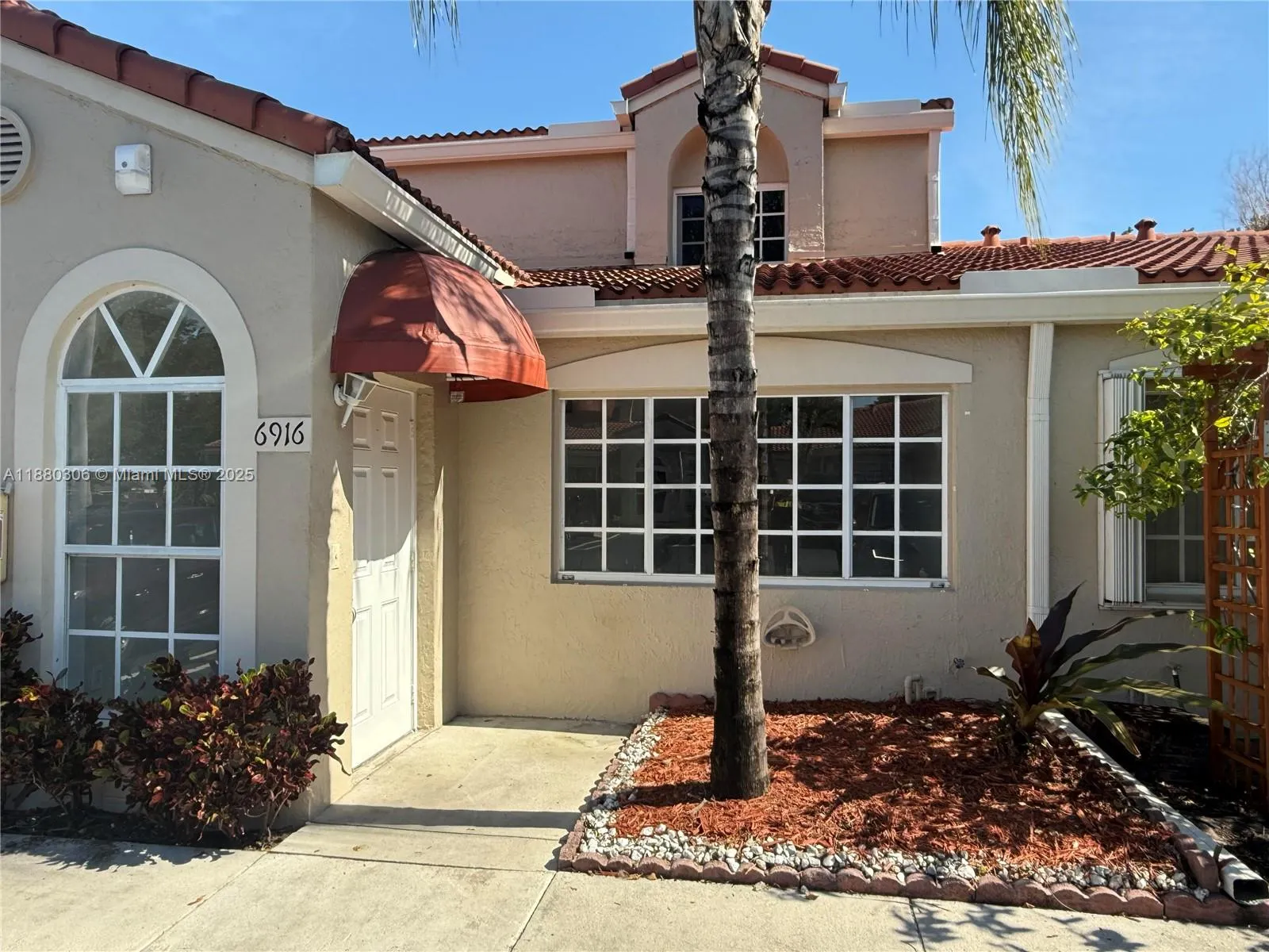 6916 NW 166th Ter, #1204