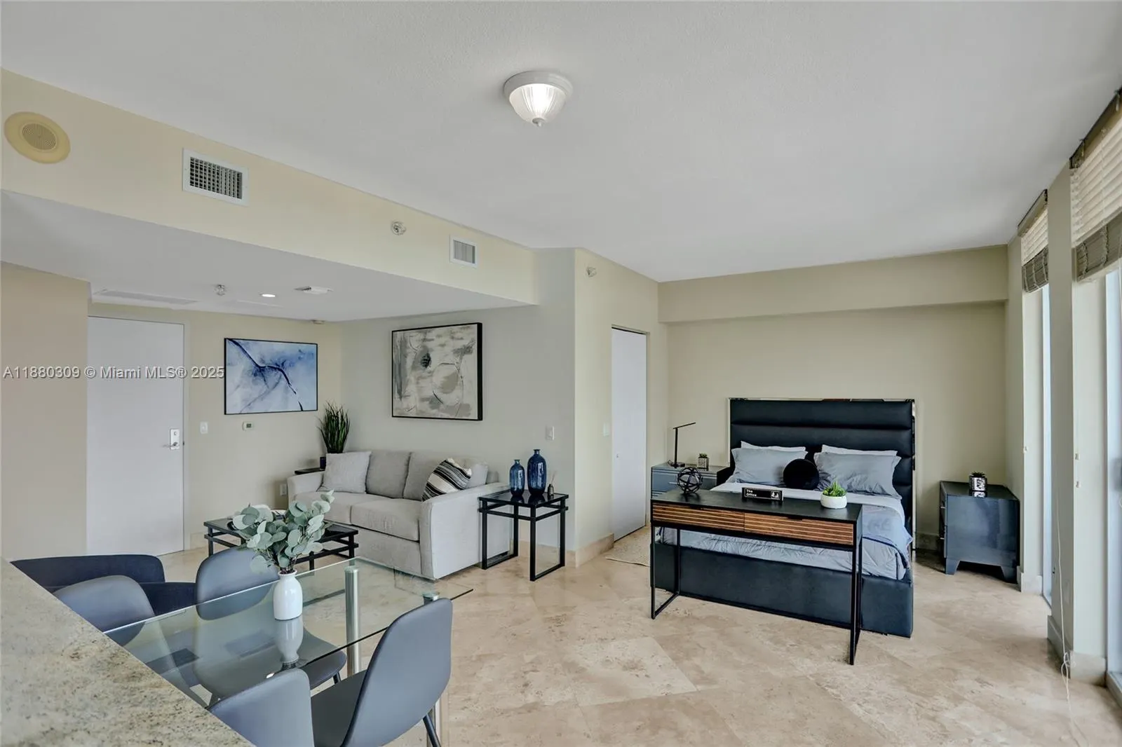 185 SW 7th St, #1600
