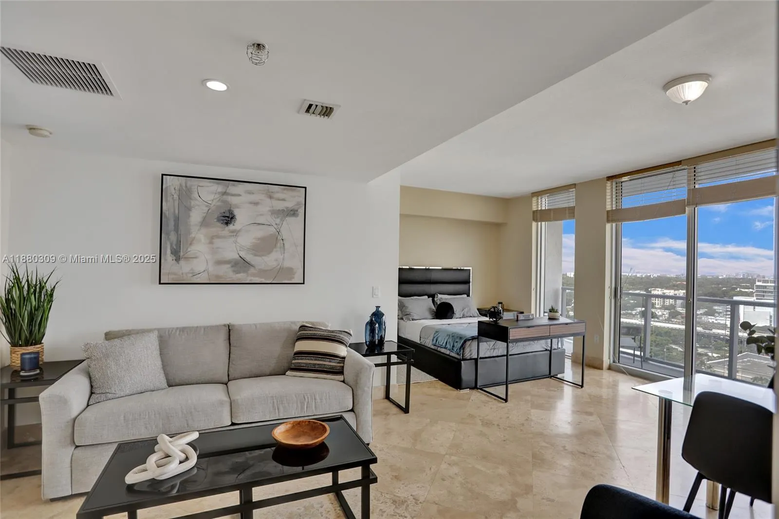 185 SW 7th St, #1600