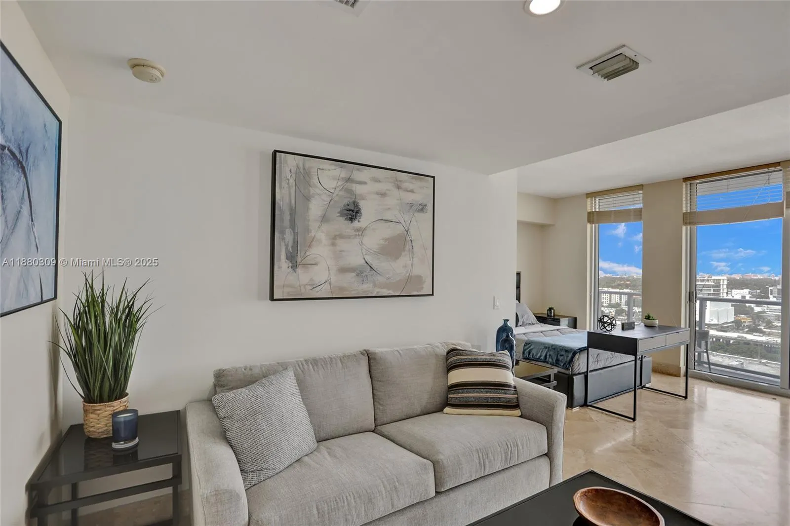 185 SW 7th St, #1600