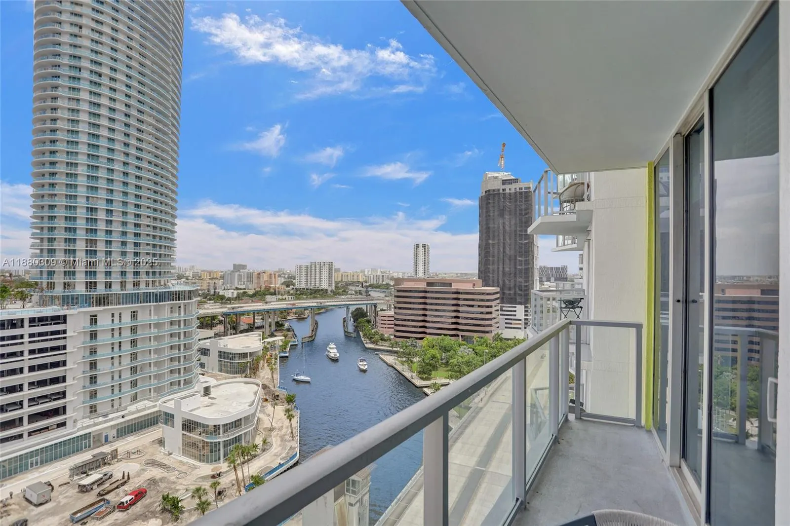 185 SW 7th St, #1600