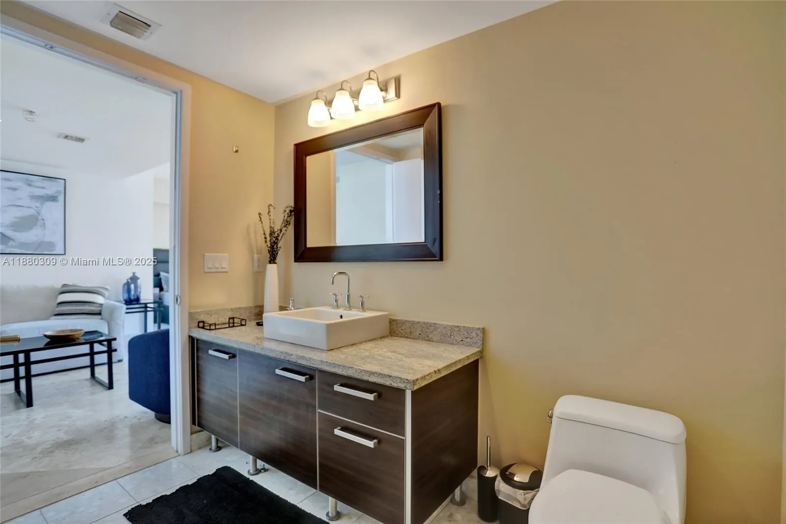 185 SW 7th St, #1600