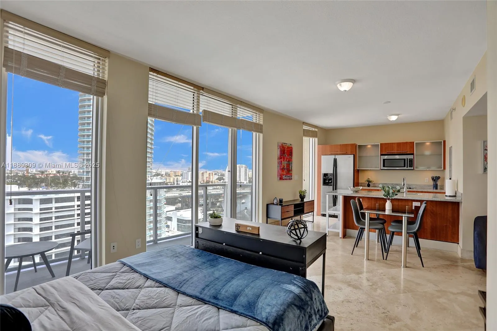 185 SW 7th St, #1600