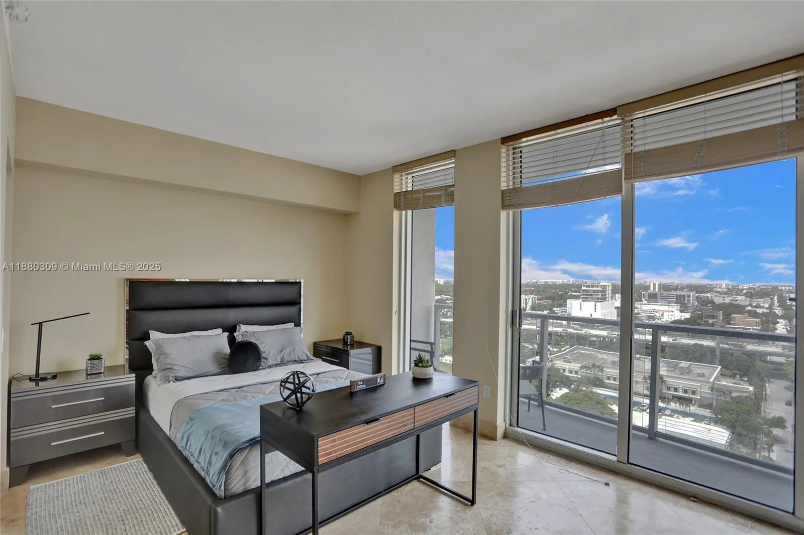 185 SW 7th St, #1600