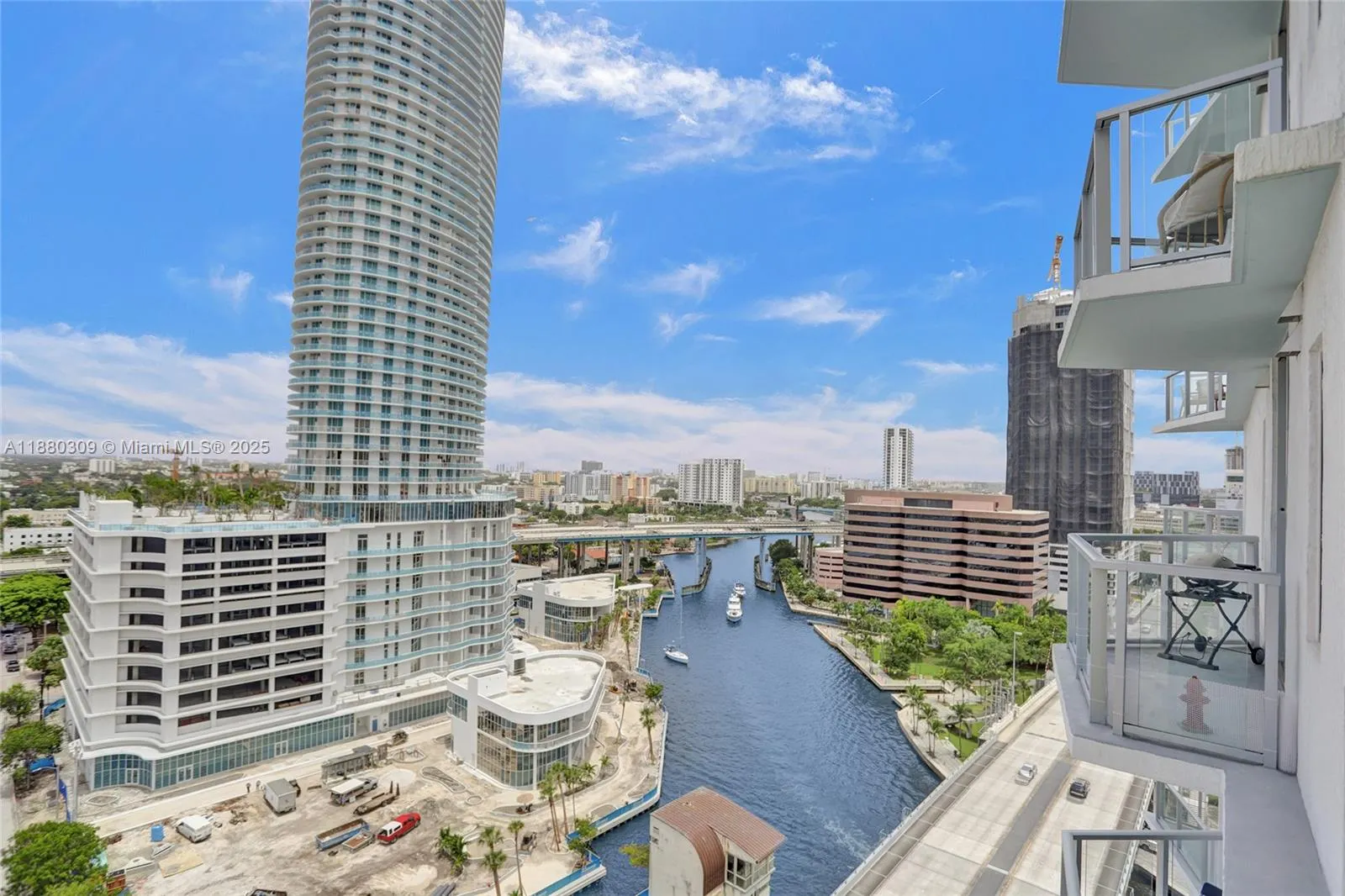 185 SW 7th St, #1600