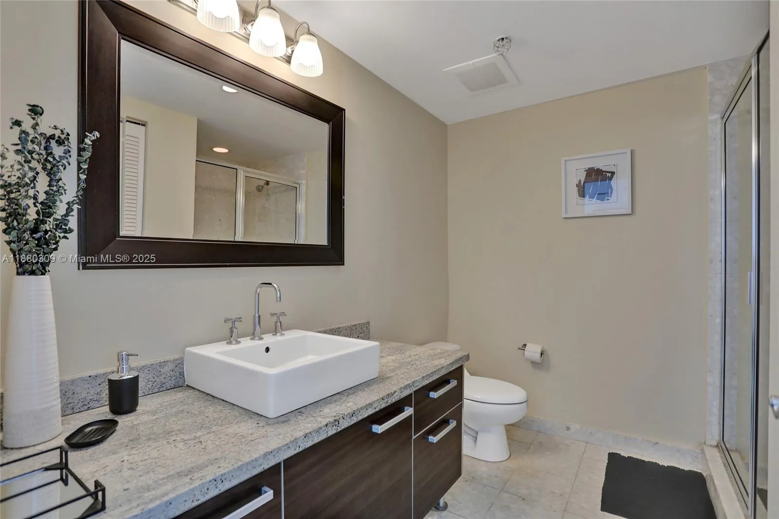 185 SW 7th St, #1600