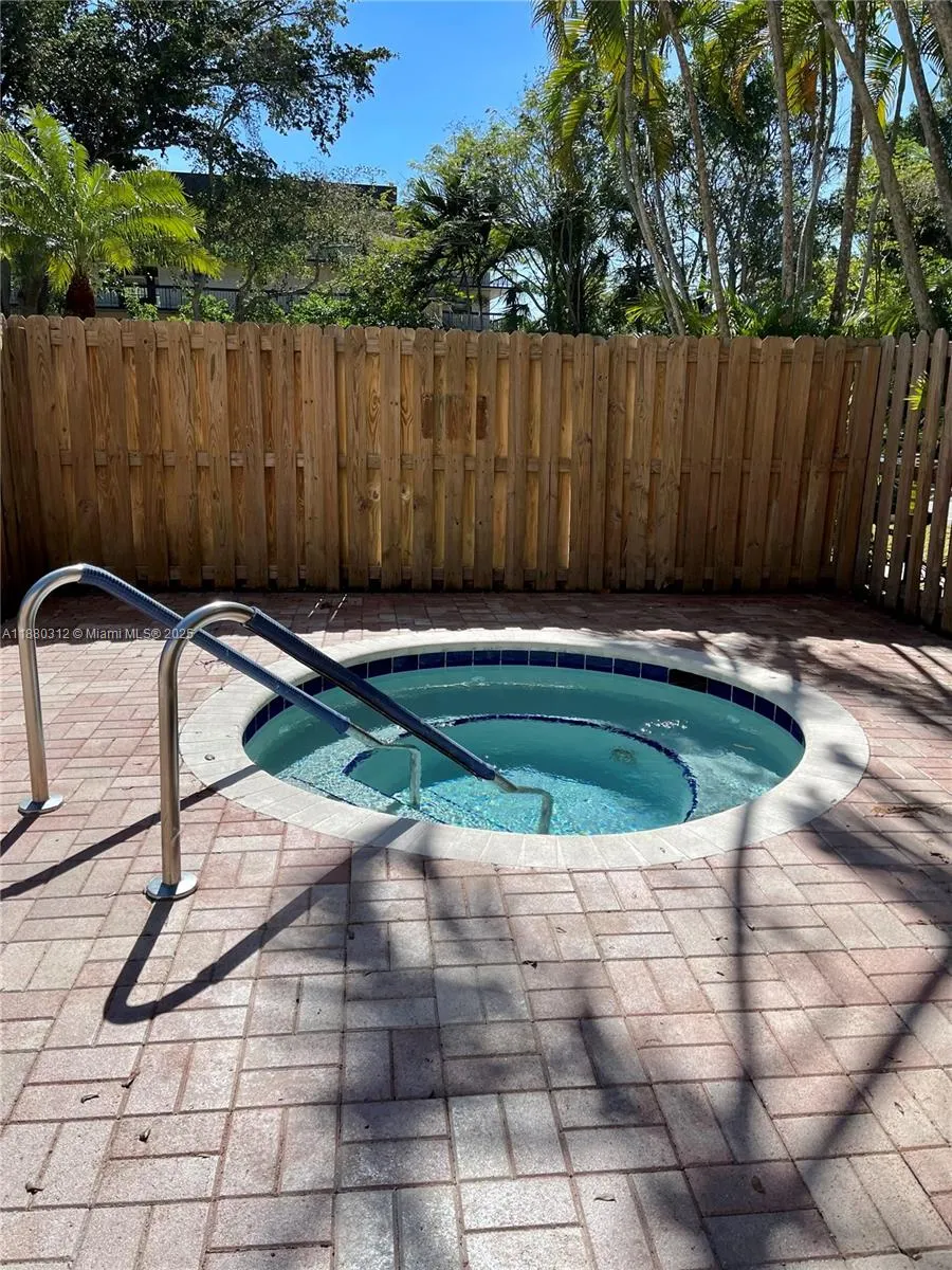 6800 Cypress Rd, #408