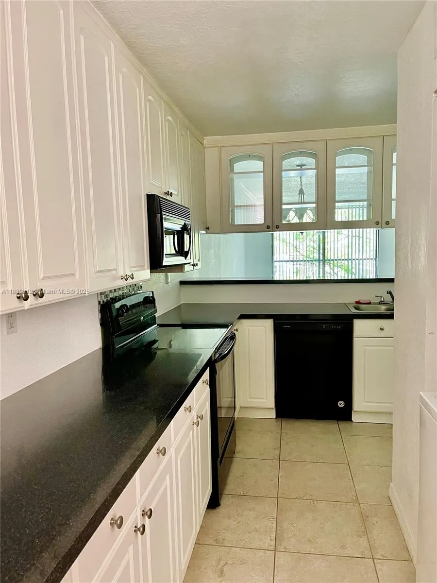 6800 Cypress Rd, #408
