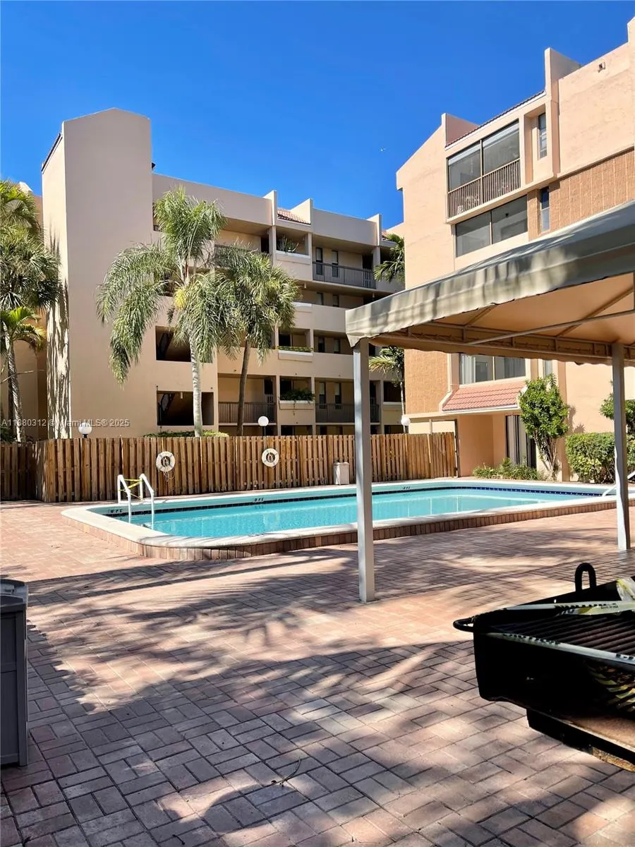 6800 Cypress Rd, #408