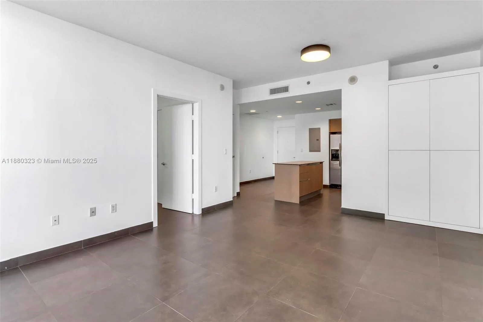 1050 Brickell Ave, #1808