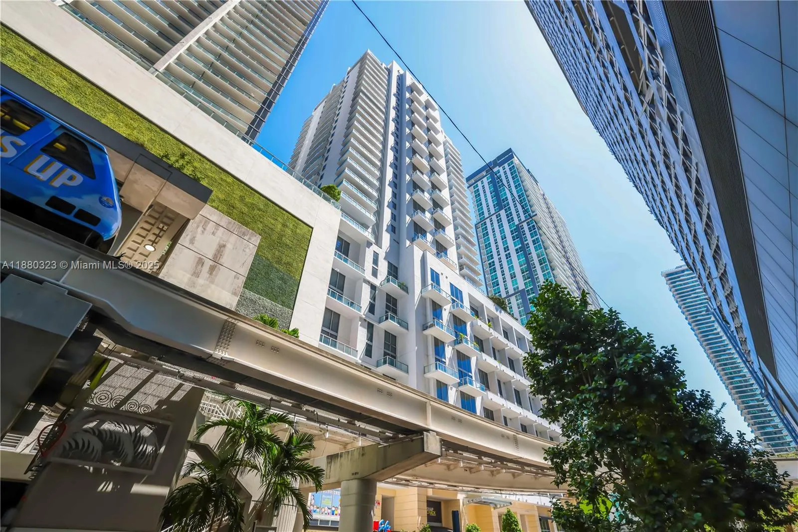 1050 Brickell Ave, #1808