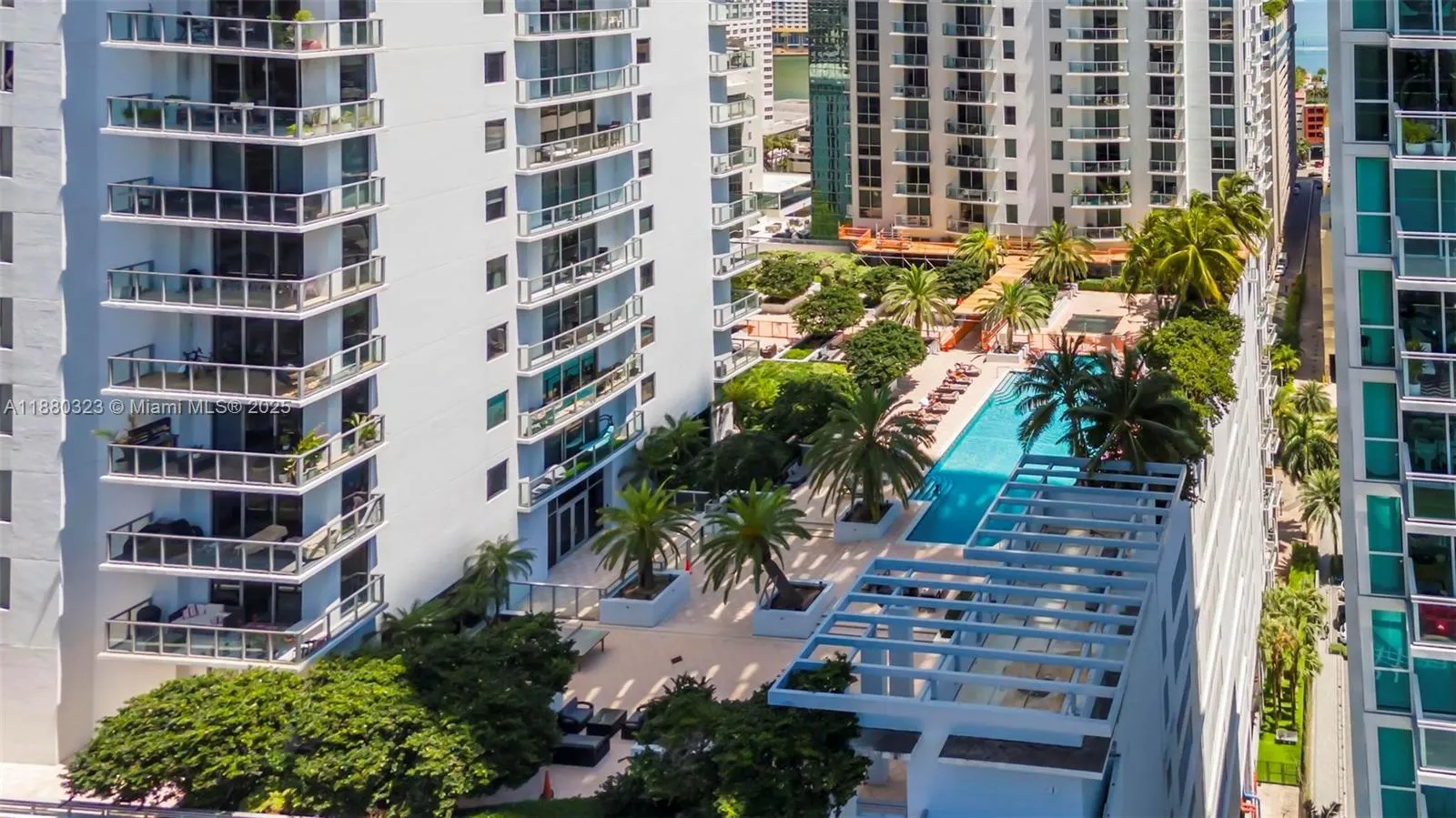 1050 Brickell Ave, #1808