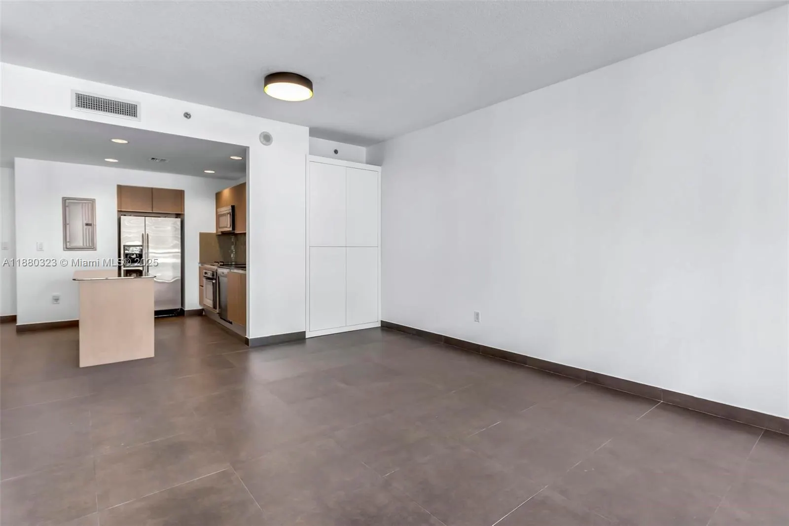 1050 Brickell Ave, #1808