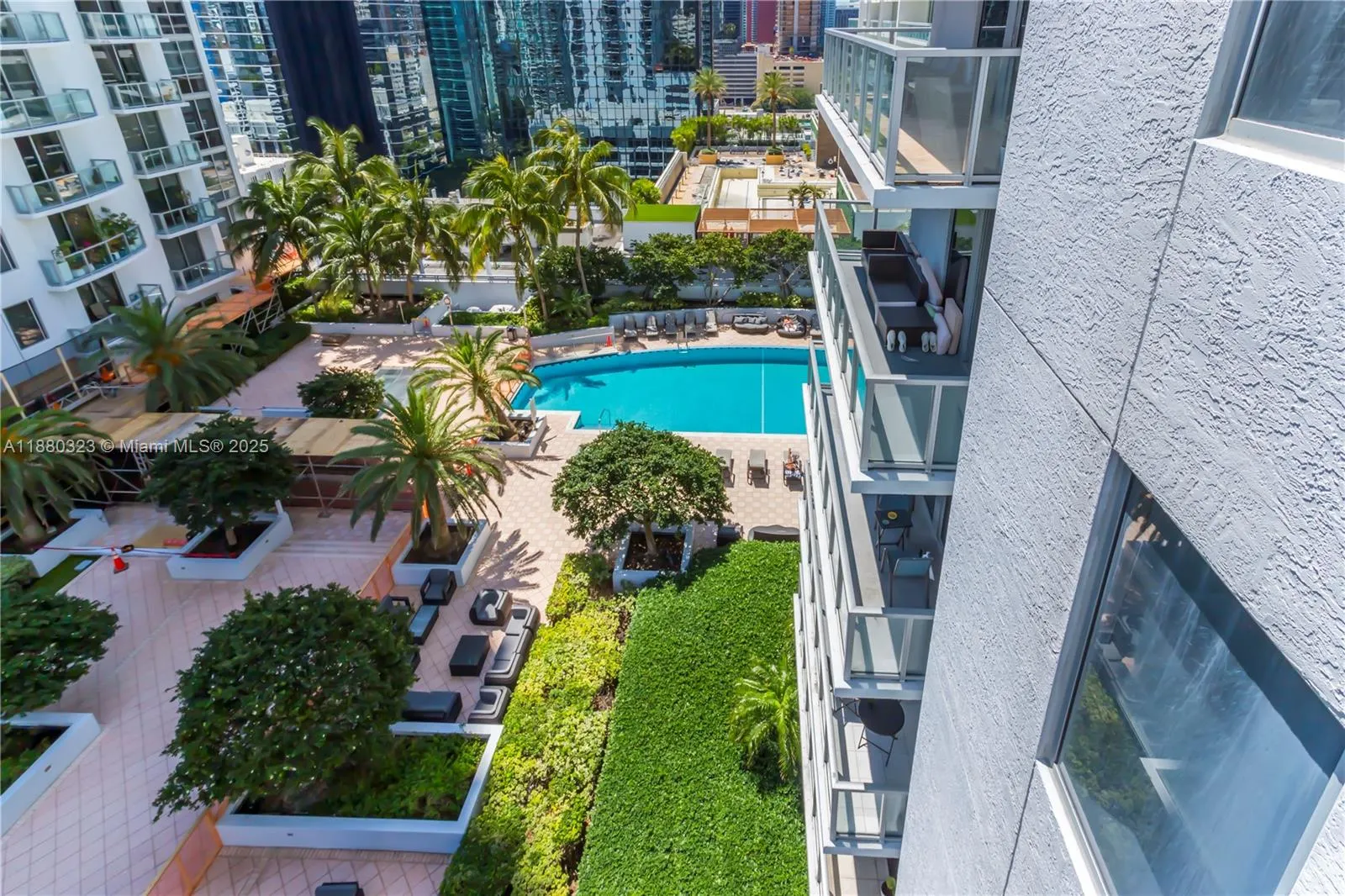1050 Brickell Ave, #1808