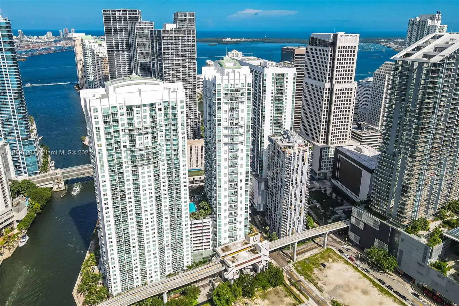 41 SE 5th St, #1112