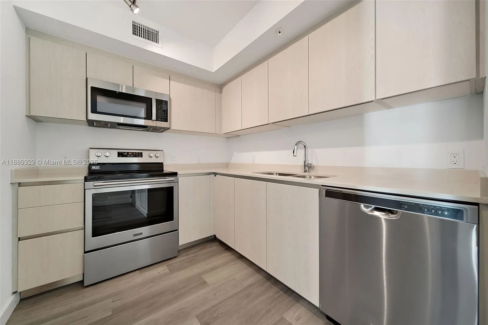 1500 Bay Rd, #C-1103