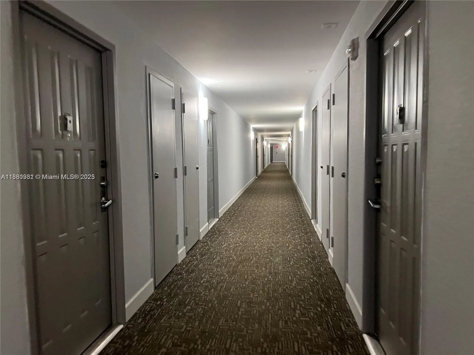 200 Leslie Dr, #303