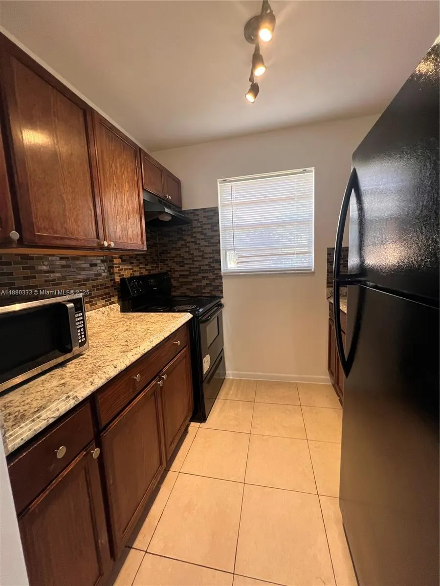 410 SE 4th Ave, #6