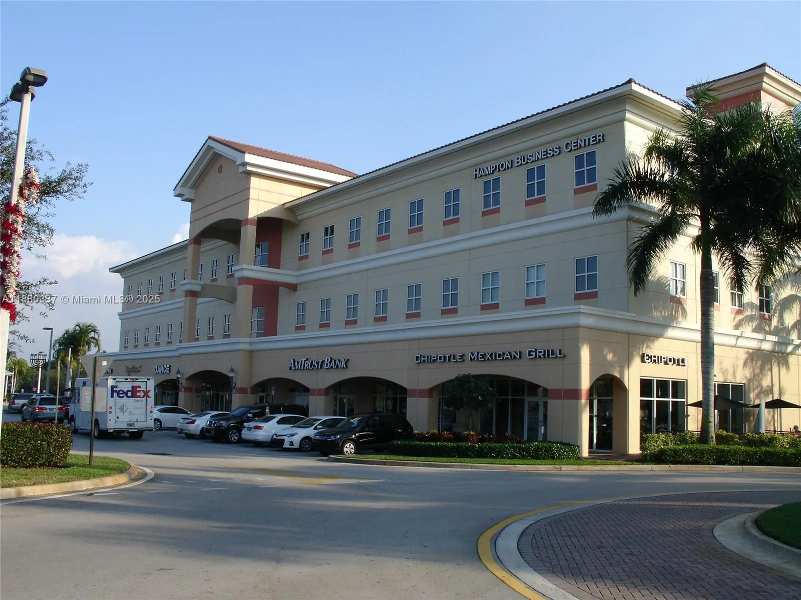 15800 Pines Blvd, #317
