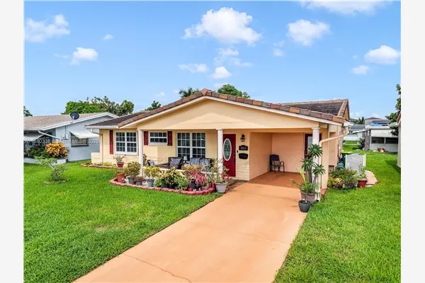 4813 NW 47th Ter